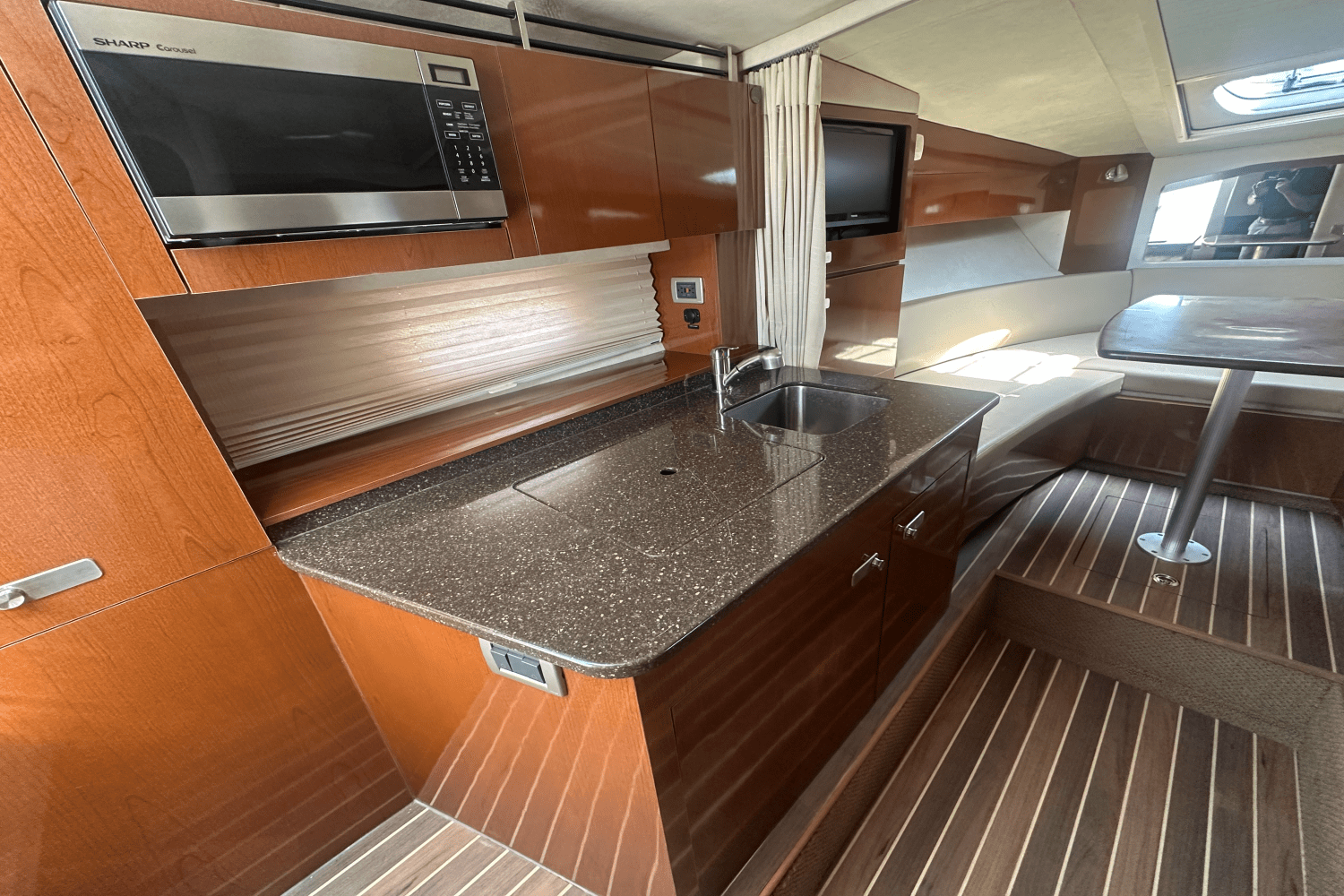 2012 Sea Ray 310 SUNDANCER Image Thumbnail #22