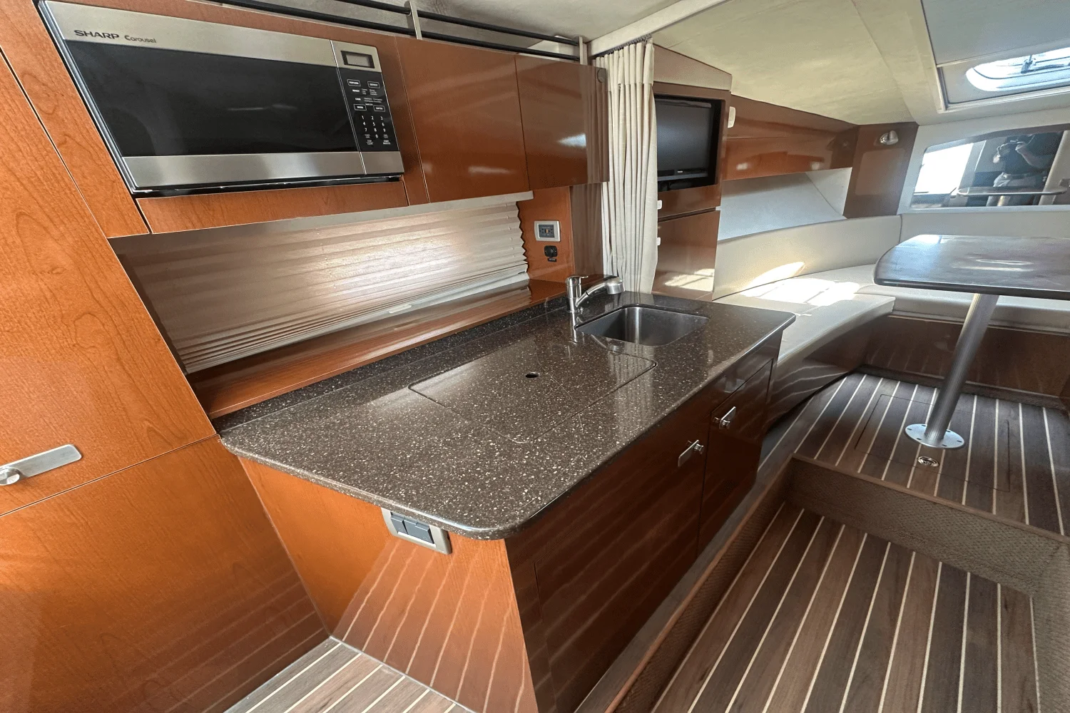 2012 Sea Ray 310 SUNDANCER Image Thumbnail #22