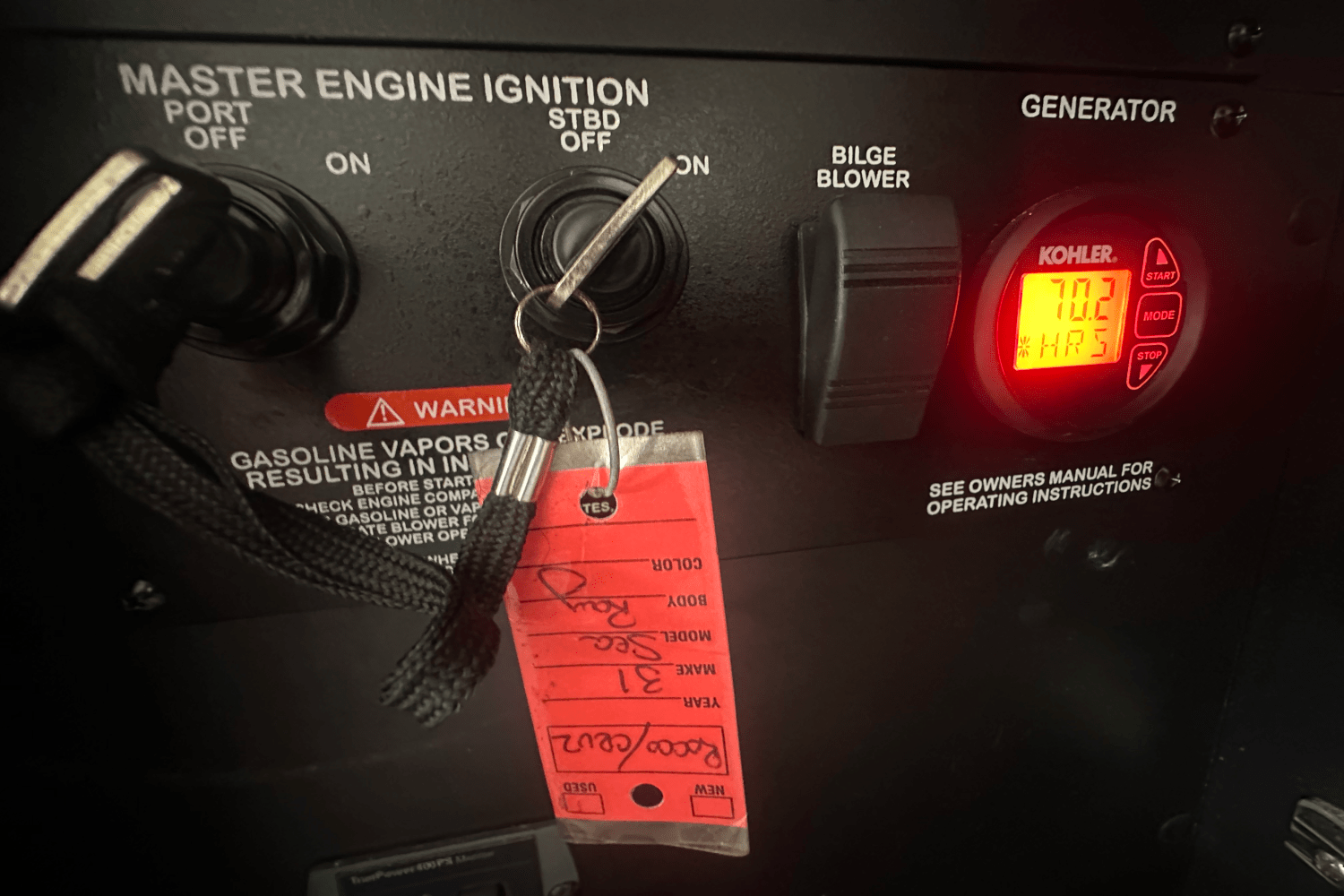 2012 Sea Ray 310 SUNDANCER Image Thumbnail #25