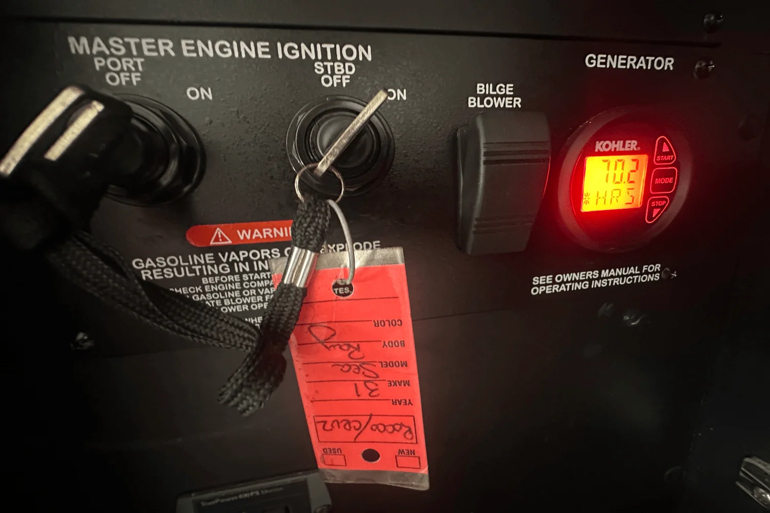 2012 Sea Ray 310 SUNDANCER Image Thumbnail #25