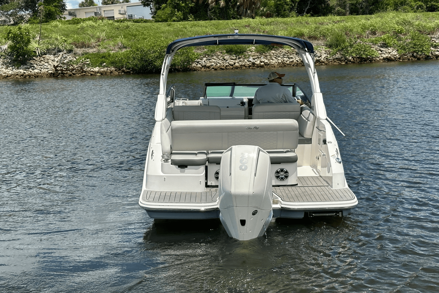 2022 Sea Ray 250 SDX OB Image Thumbnail #8