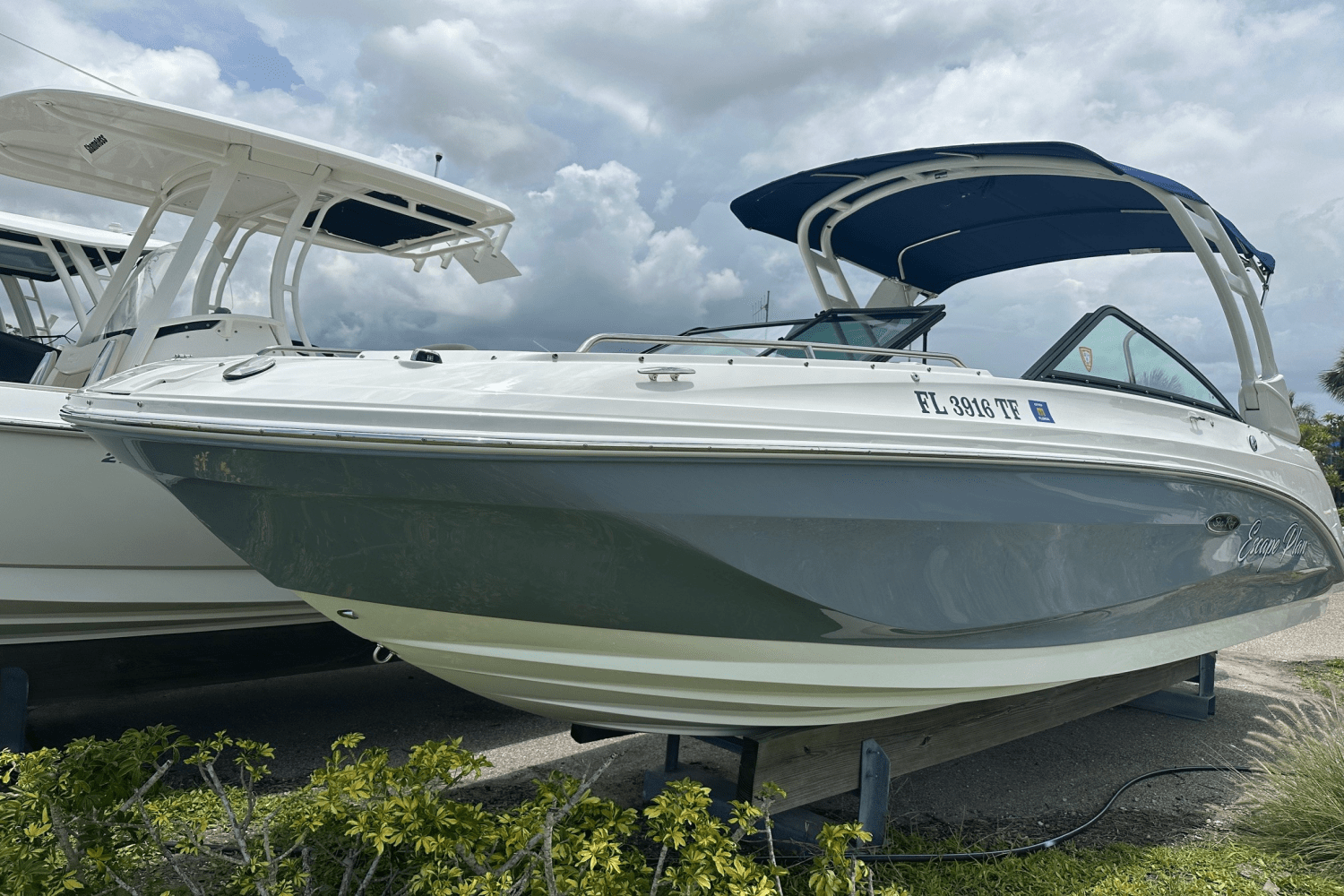 2022 Sea Ray 250 SDX OB Image Thumbnail #9