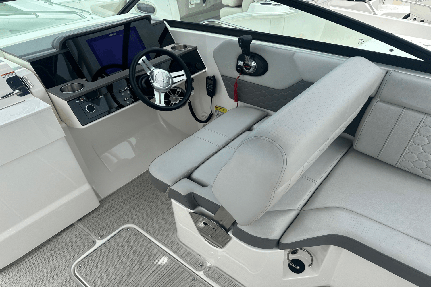 2022 Sea Ray 250 SDX OB Image Thumbnail #27