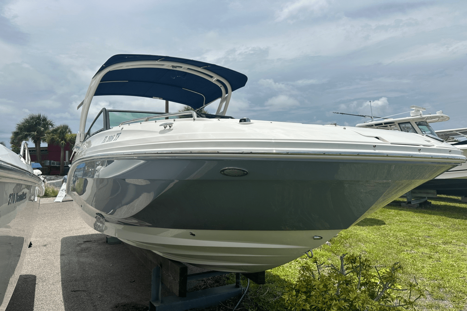 2022 Sea Ray 250 SDX OB Image Thumbnail #10