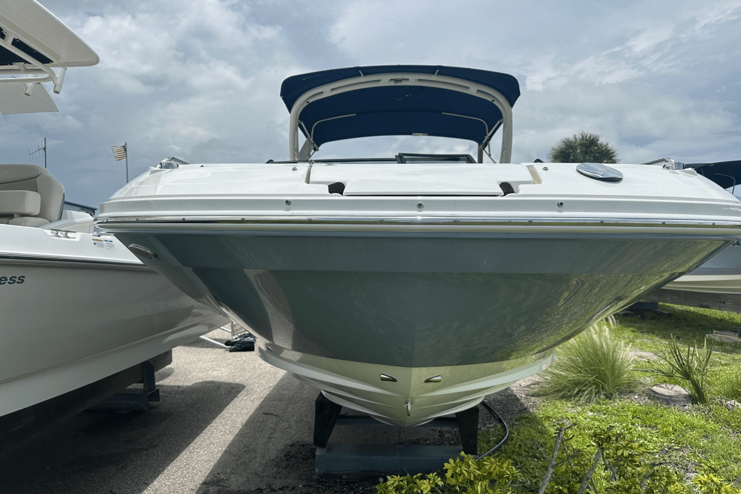 2022 Sea Ray 250 SDX OB Image Thumbnail #11