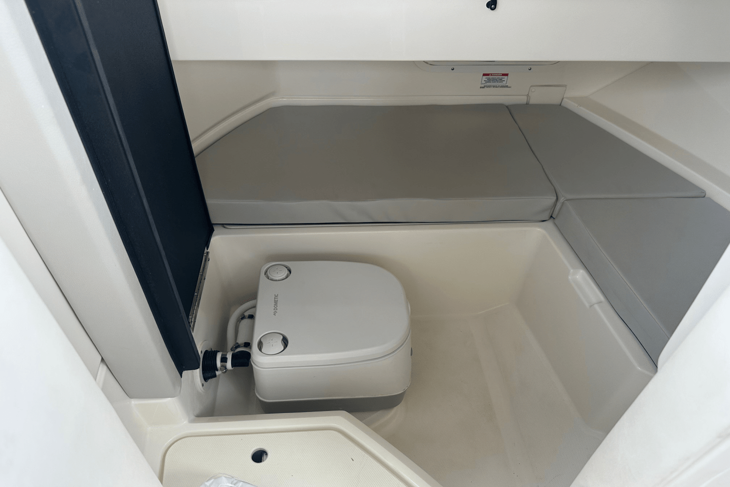 2022 Sea Ray 250 SDX OB Image Thumbnail #33