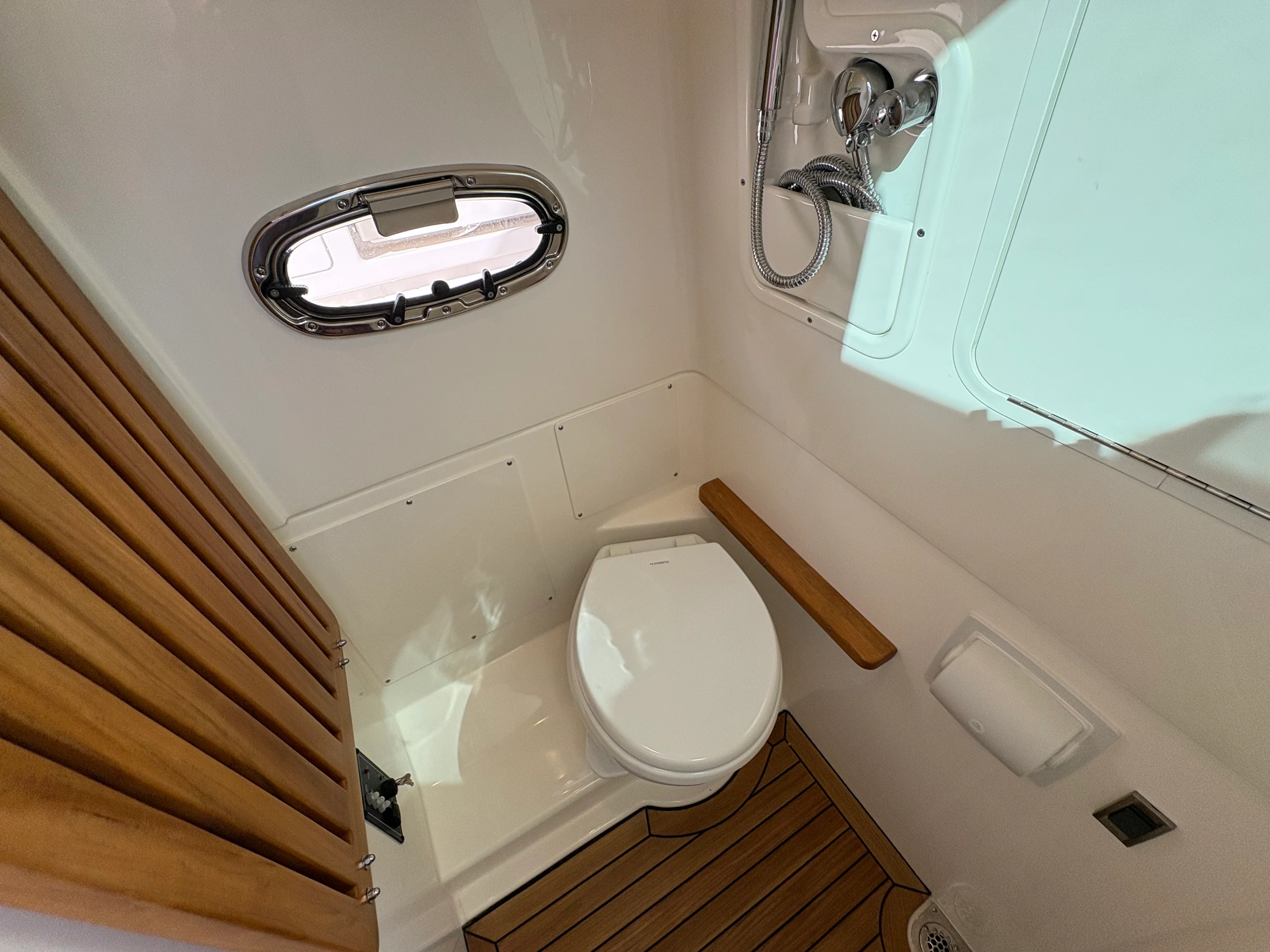 2026 Boston Whaler 380 Outrage Image Thumbnail #41