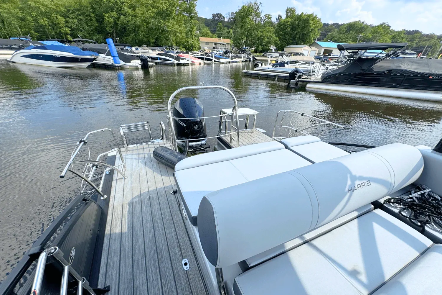 2020 Harris 230 SOLSTICE Image Thumbnail #6