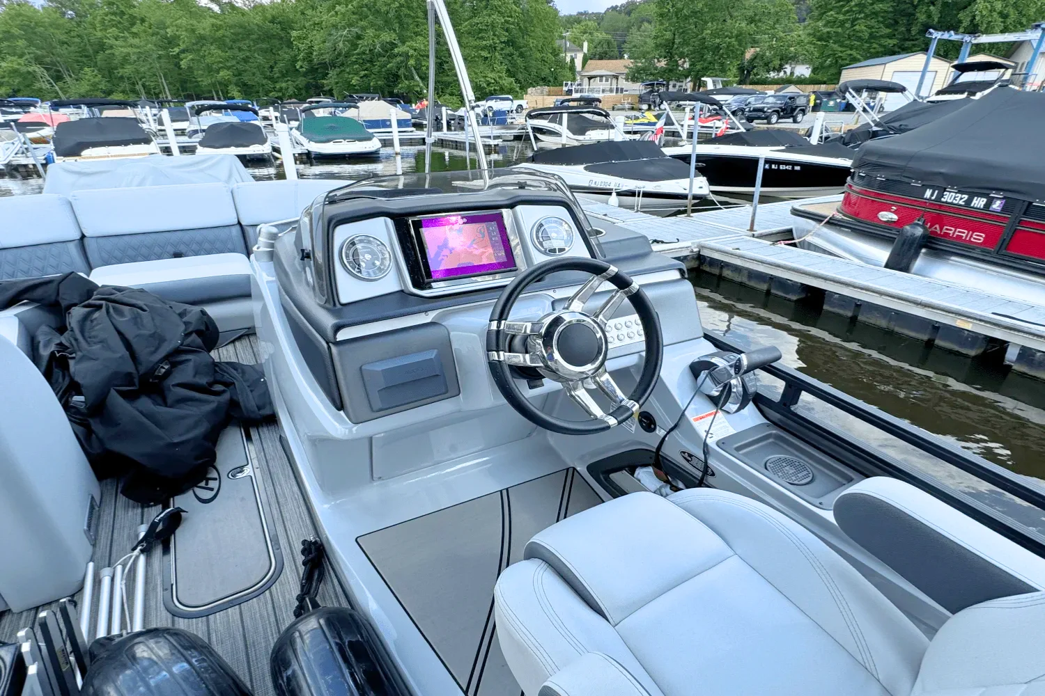 2020 Harris 230 SOLSTICE Image Thumbnail #8