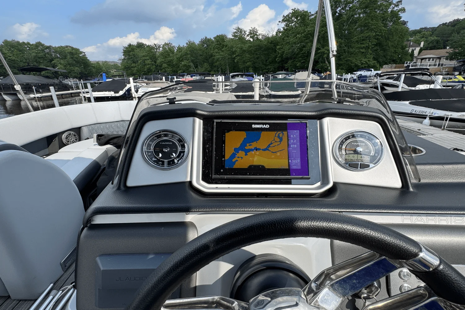 2020 Harris 230 SOLSTICE Image Thumbnail #25