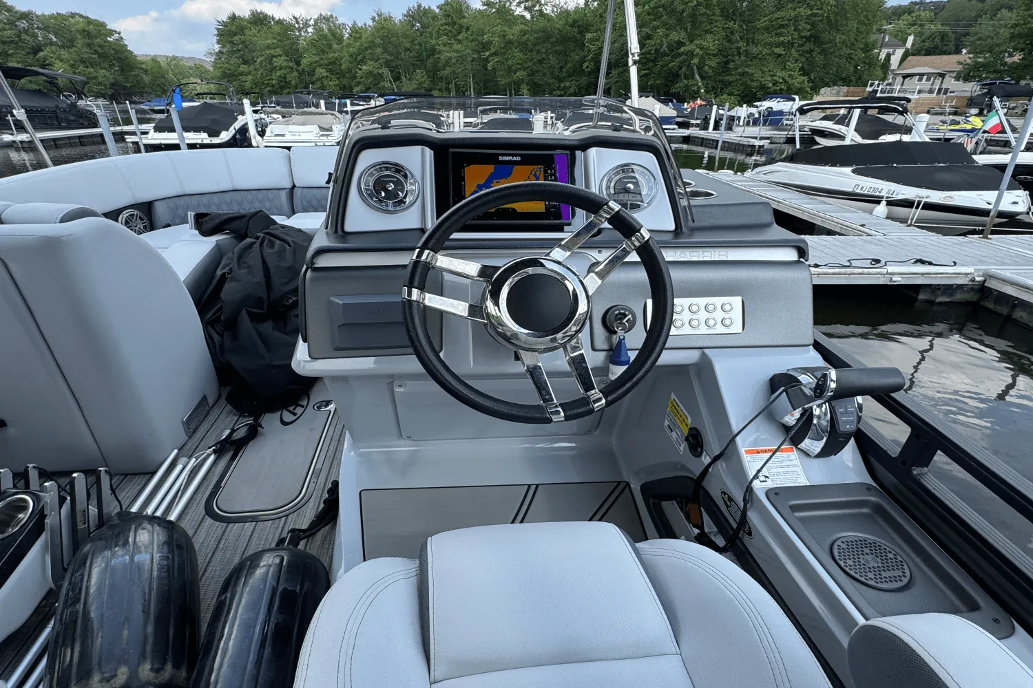 2020 Harris 230 SOLSTICE Image Thumbnail #39