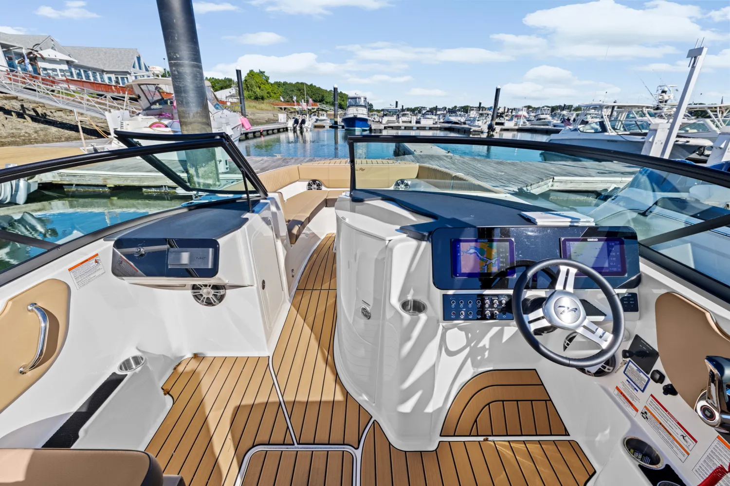 2025 Sea Ray SDX 270 Outboard Image Thumbnail #19