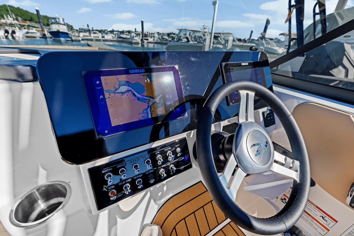 2025 Sea Ray SDX 270 Outboard Image Thumbnail #24