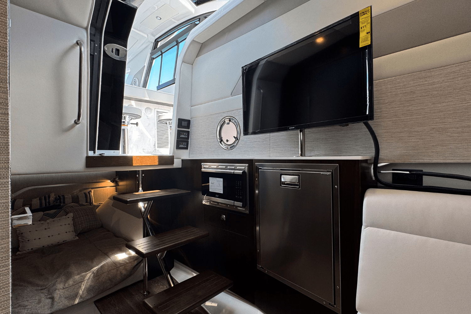 2026 Cruisers Yachts 42 GLS Outboard Image Thumbnail #29