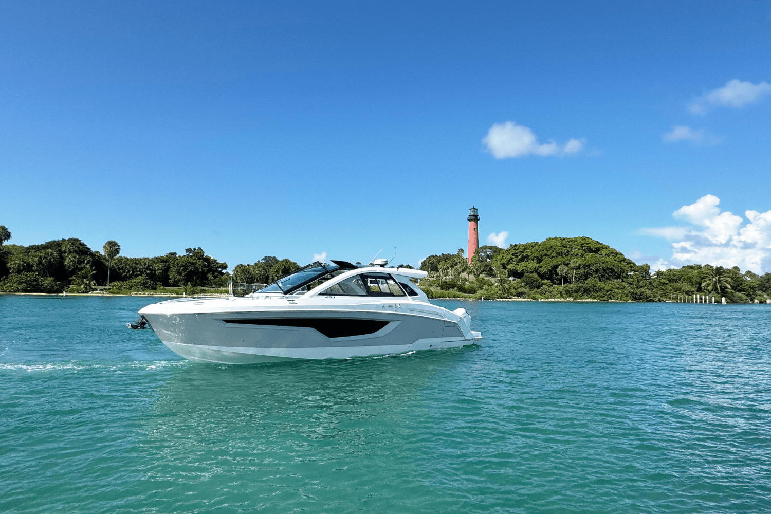 2026 Cruisers Yachts 42 GLS Outboard Image Thumbnail #0