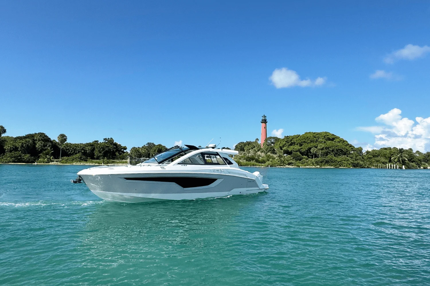 2026 Cruisers Yachts 42 GLS Outboard Image Thumbnail #0