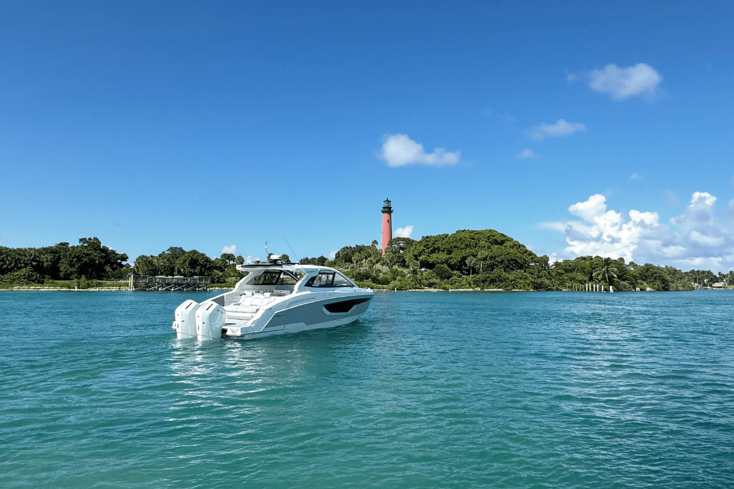 2026 Cruisers Yachts 42 GLS Outboard Image Thumbnail #2