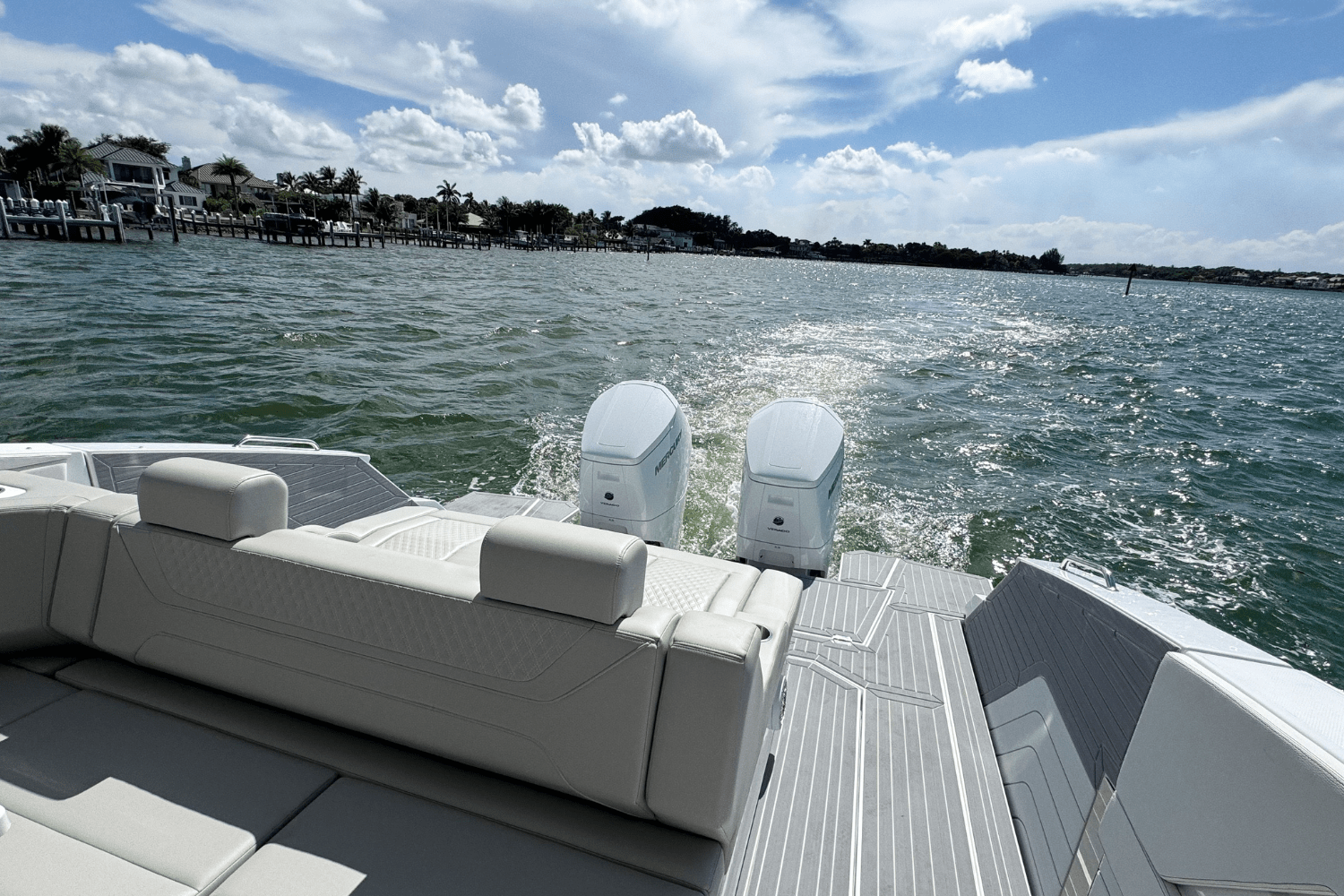 2026 Cruisers Yachts 42 GLS Outboard Image Thumbnail #42