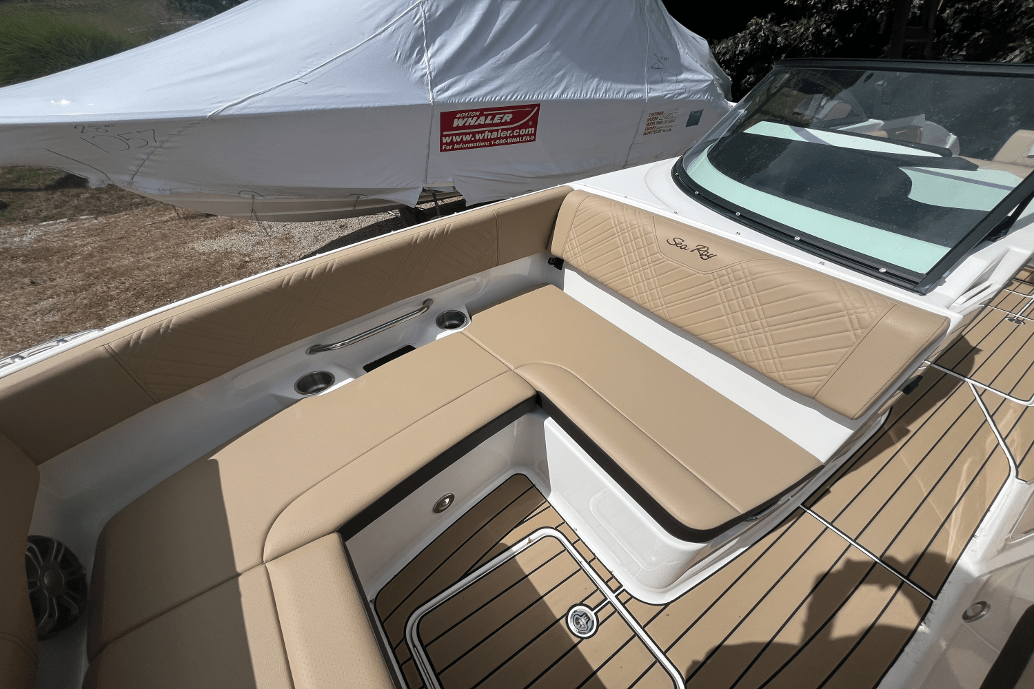 2025 Sea Ray SDX 270 Outboard Image Thumbnail #16