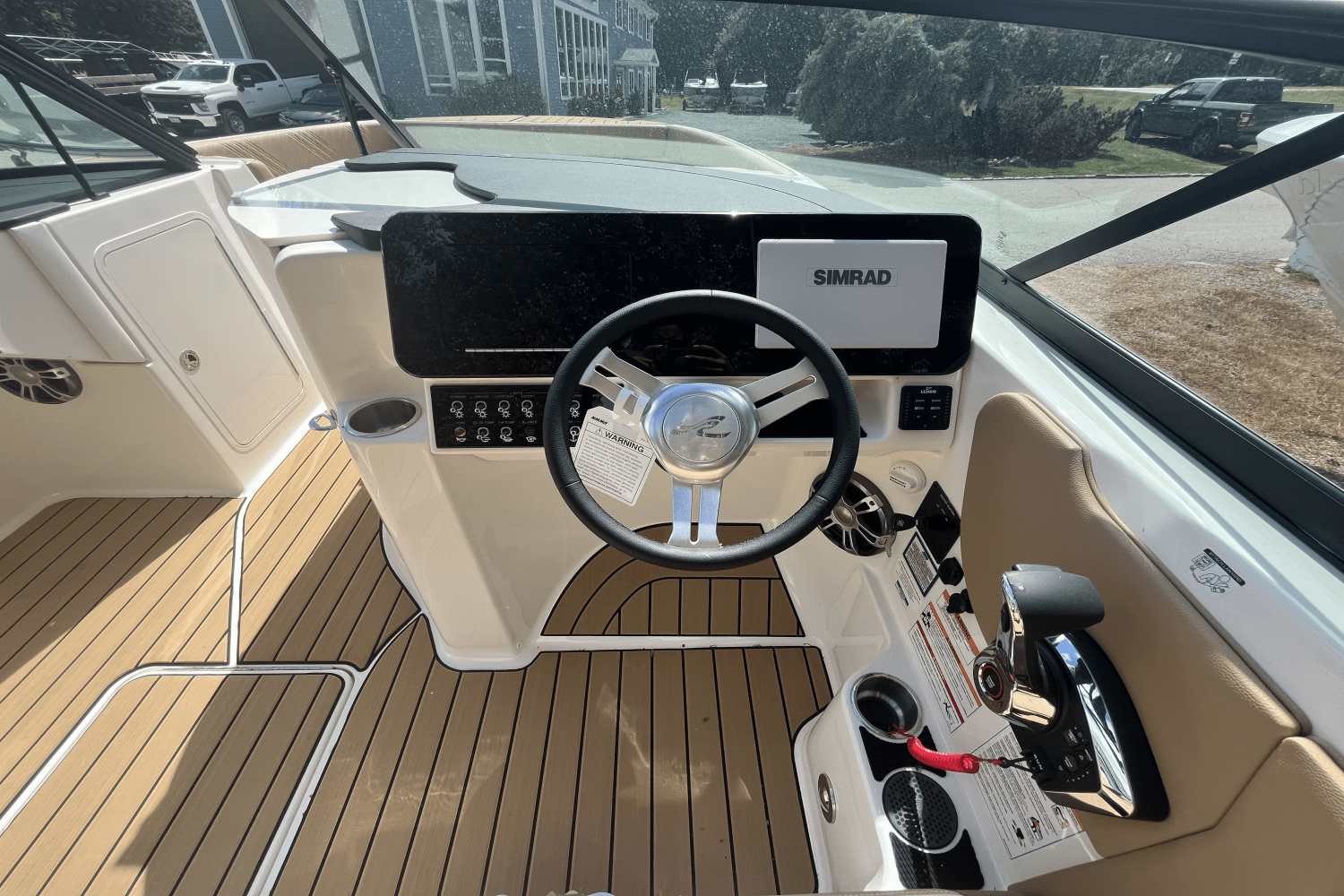 2025 Sea Ray SDX 270 Outboard Image Thumbnail #11