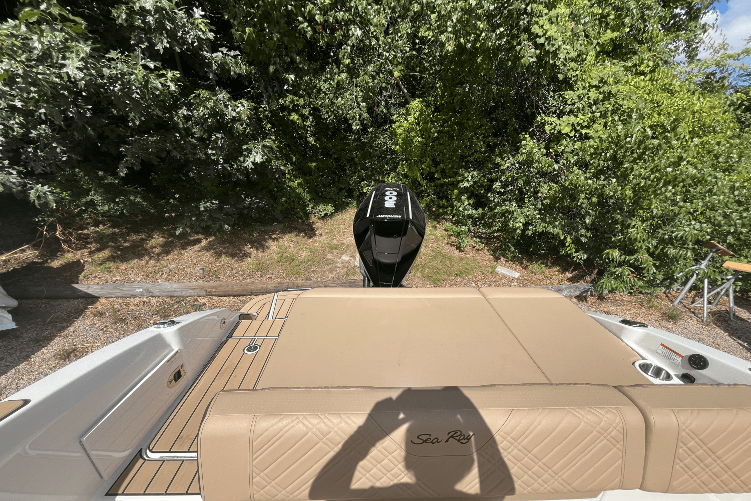 2025 Sea Ray SDX 270 Outboard Image Thumbnail #3