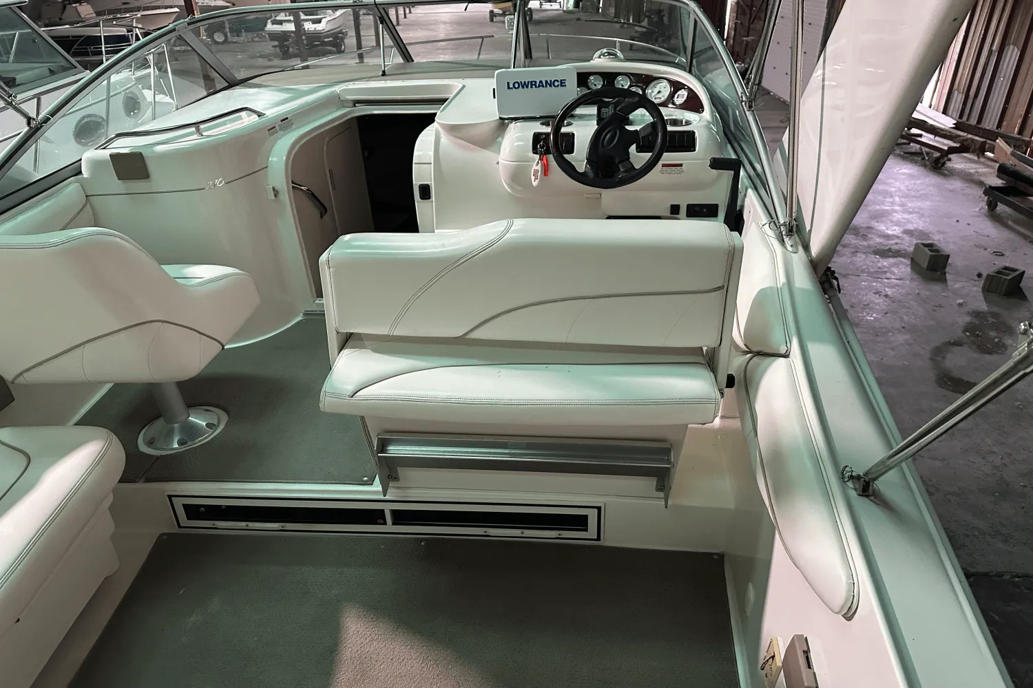 2001 Larson CABRIO 270 Image Thumbnail #15