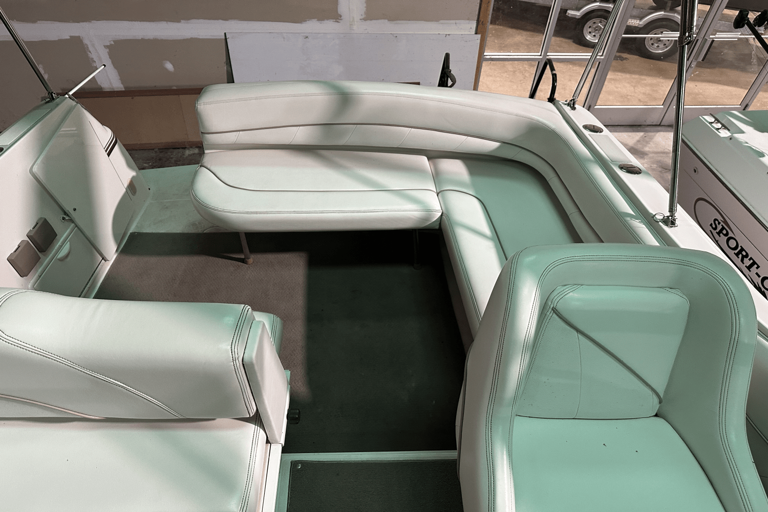 2001 Larson CABRIO 270 Image Thumbnail #9