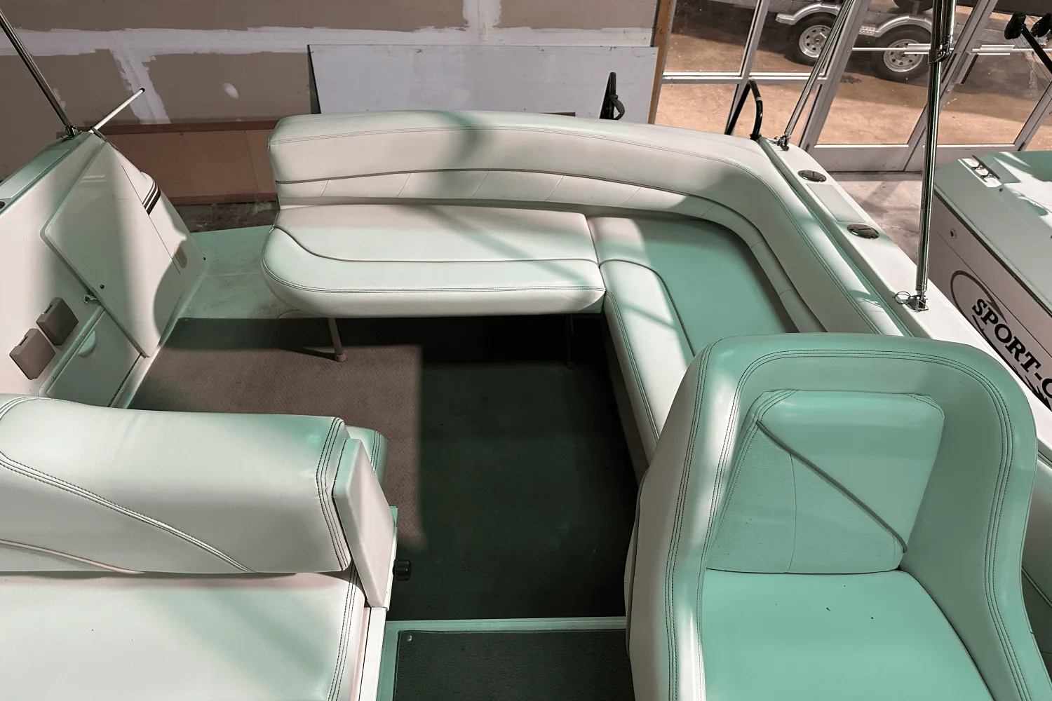 2001 Larson CABRIO 270 Image Thumbnail #9