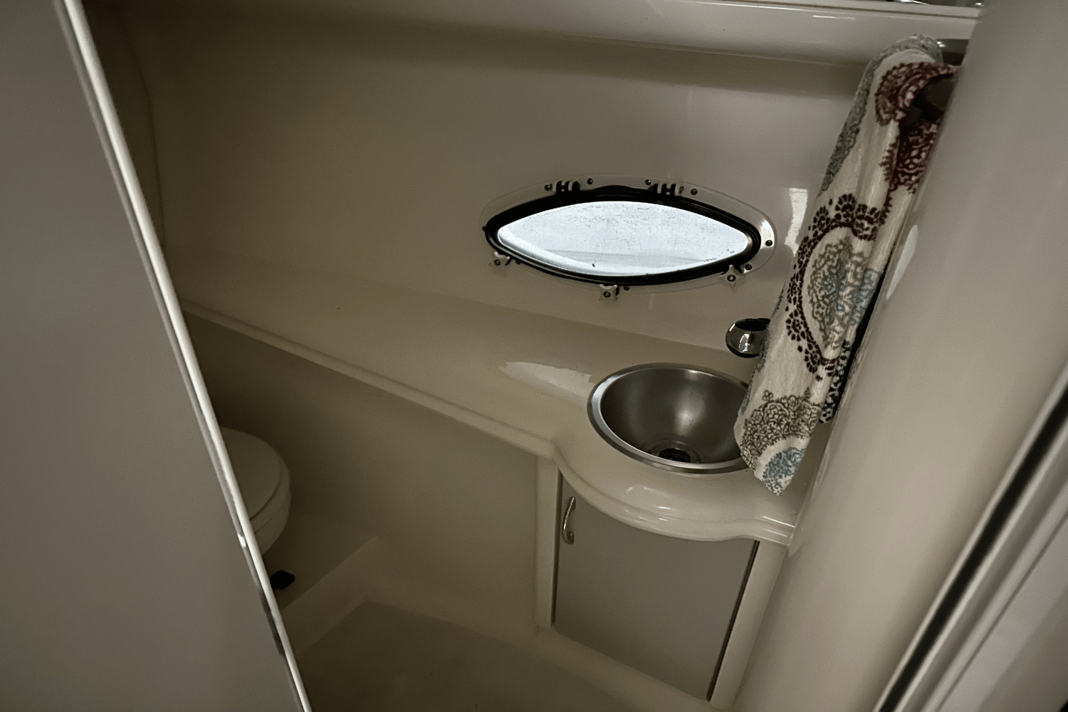 2001 Larson CABRIO 270 Image Thumbnail #19