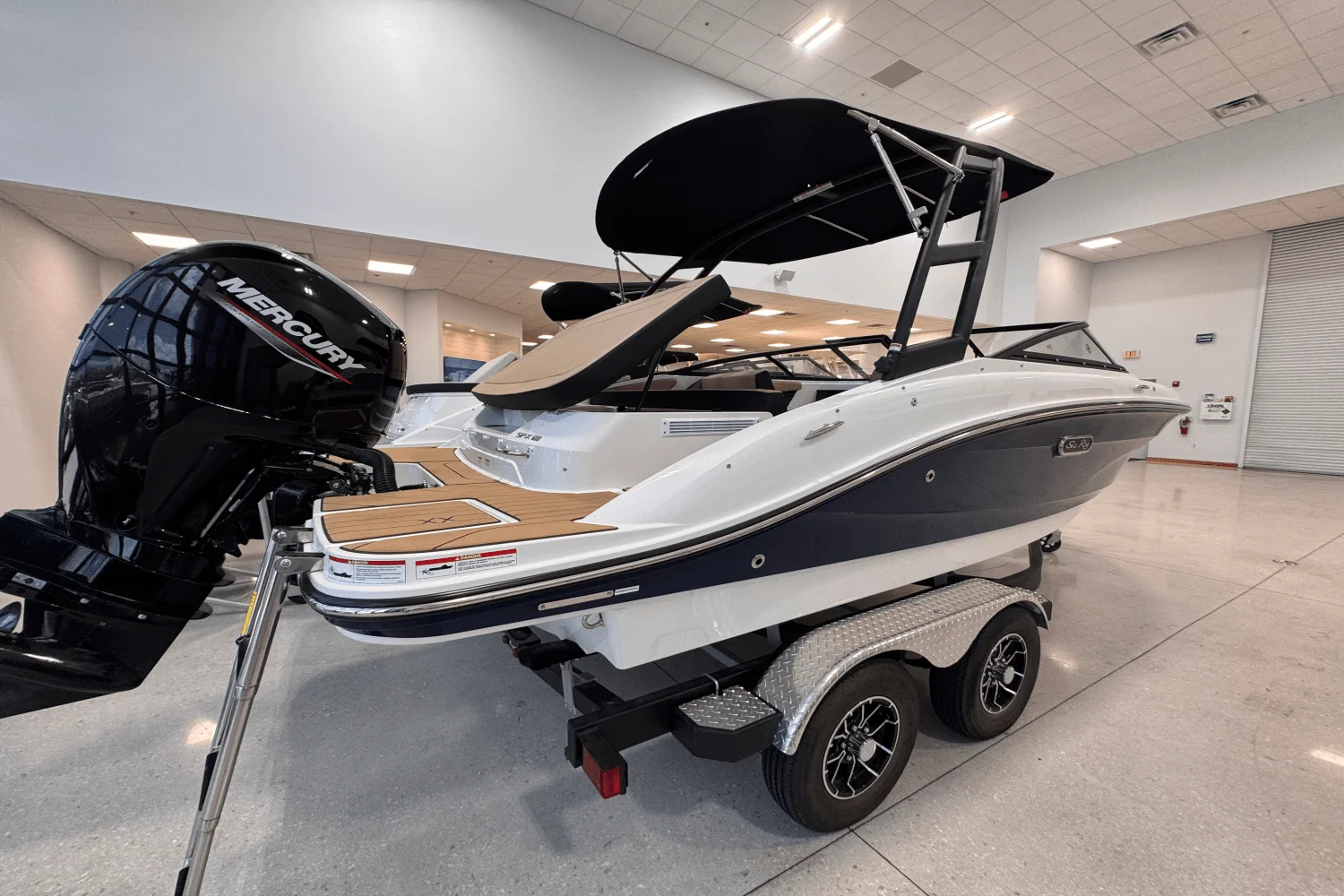 2025 Sea Ray SPX 190 Outboard Image Thumbnail #4