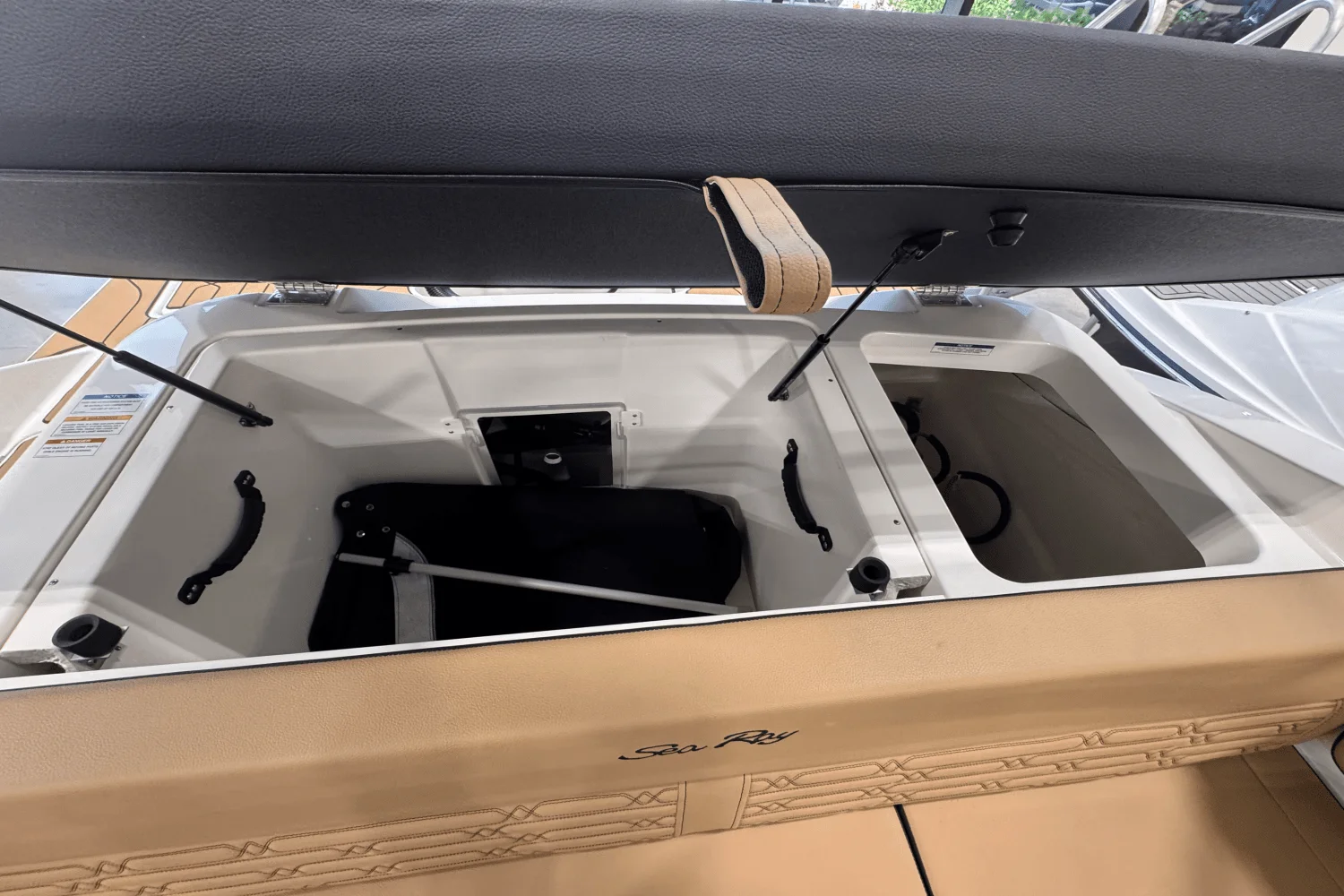 2025 Sea Ray SPX 190 Outboard Image Thumbnail #7