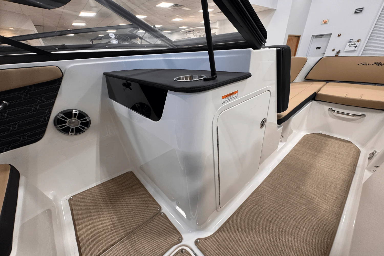 2025 Sea Ray SPX 190 Outboard Image Thumbnail #16