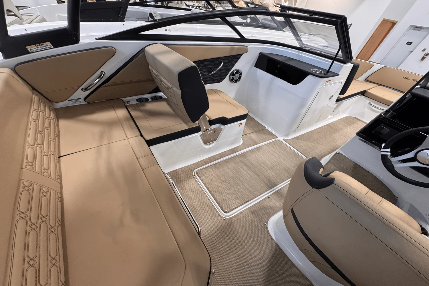 2025 Sea Ray SPX 190 Outboard Image Thumbnail #8