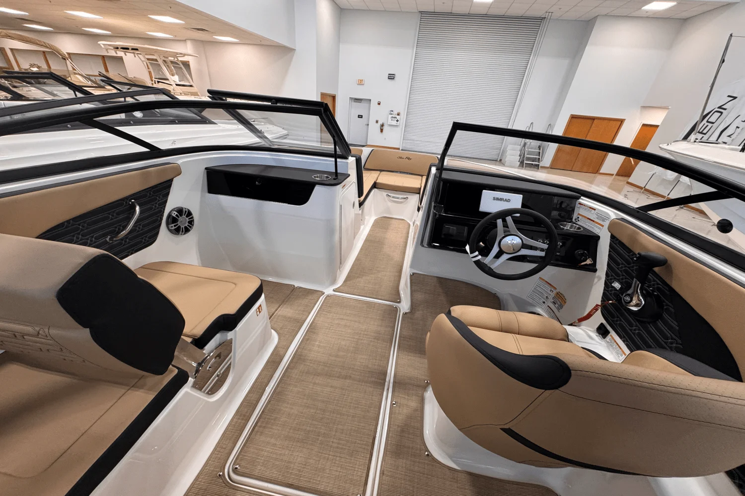 2025 Sea Ray SPX 190 Outboard Image Thumbnail #10