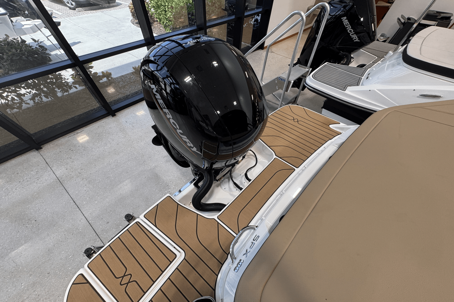 2025 Sea Ray SPX 190 Outboard Image Thumbnail #6