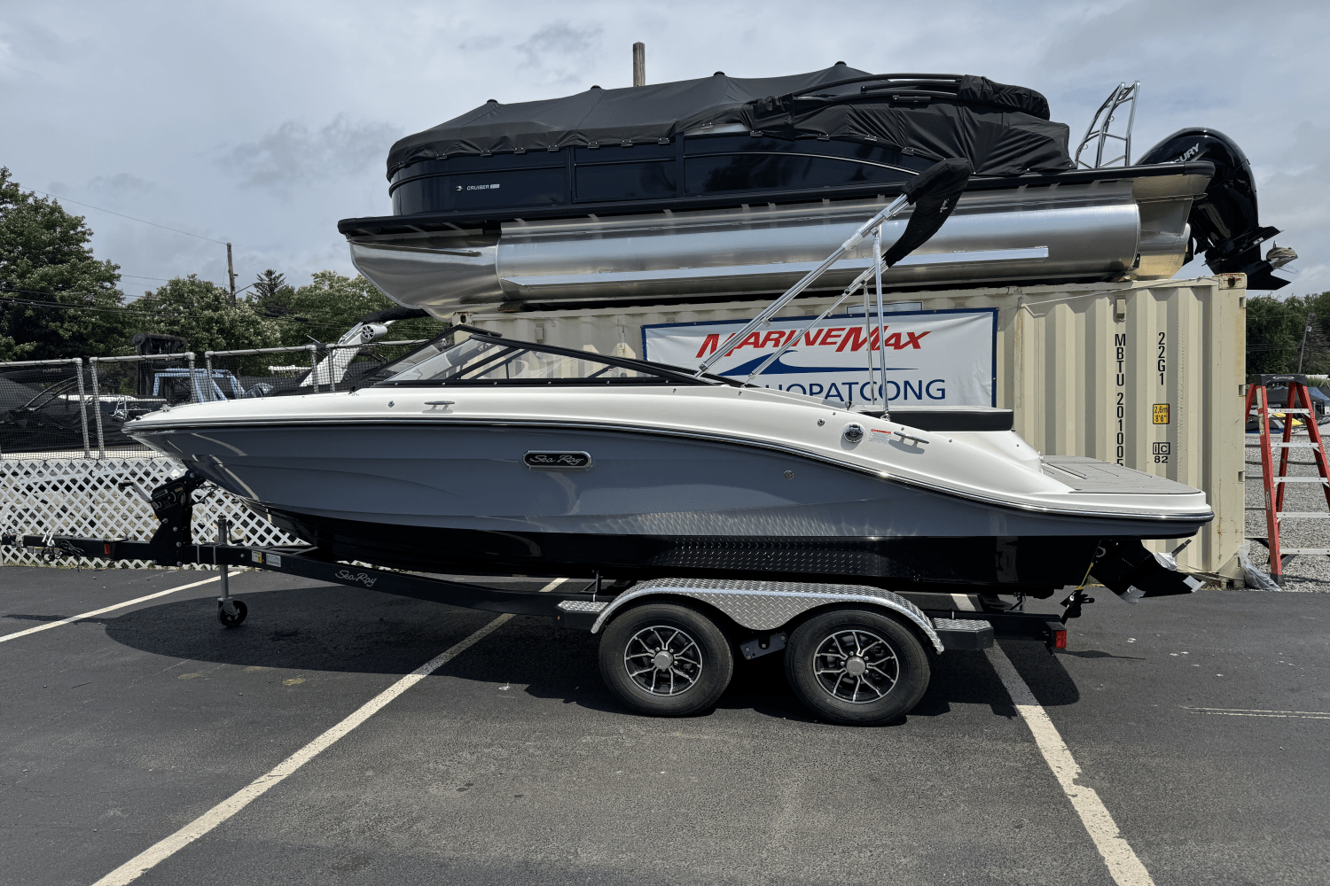 2025 Sea Ray SPX 190 Image Thumbnail #5