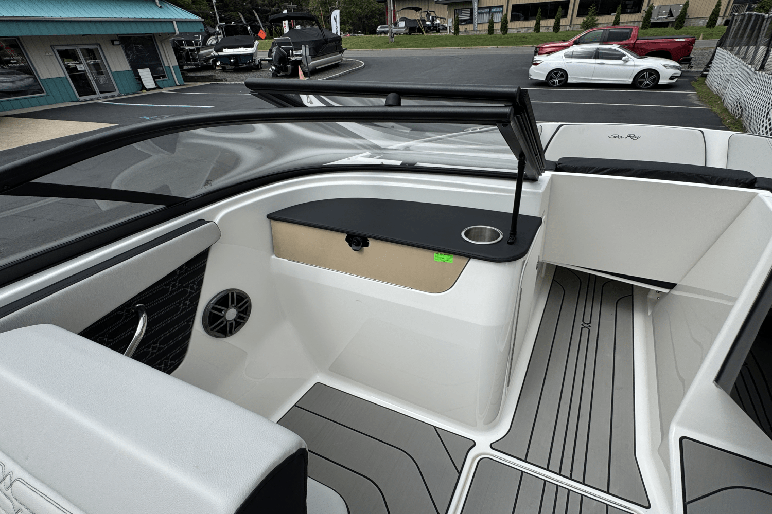 2025 Sea Ray SPX 190 Image Thumbnail #26