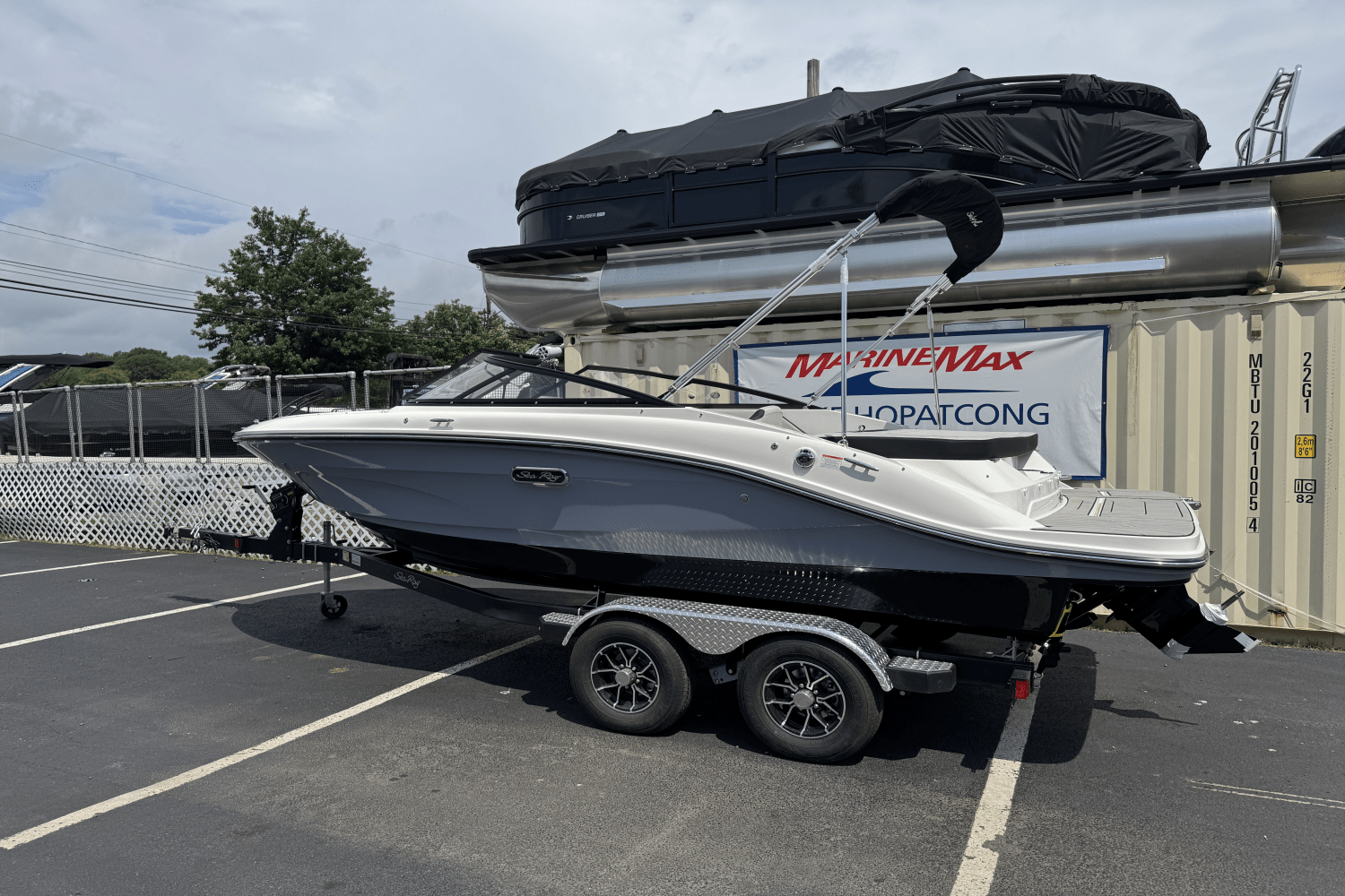 2025 Sea Ray SPX 190 Image Thumbnail #6