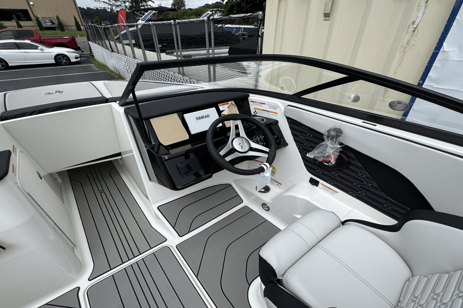 2025 Sea Ray SPX 190 Image Thumbnail #21