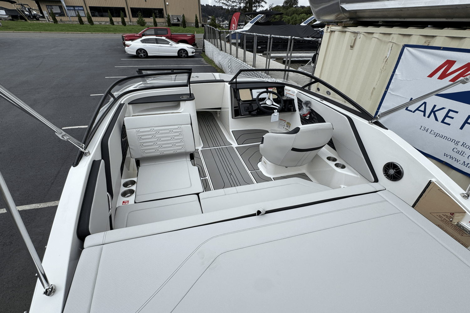 2025 Sea Ray SPX 190 Image Thumbnail #16