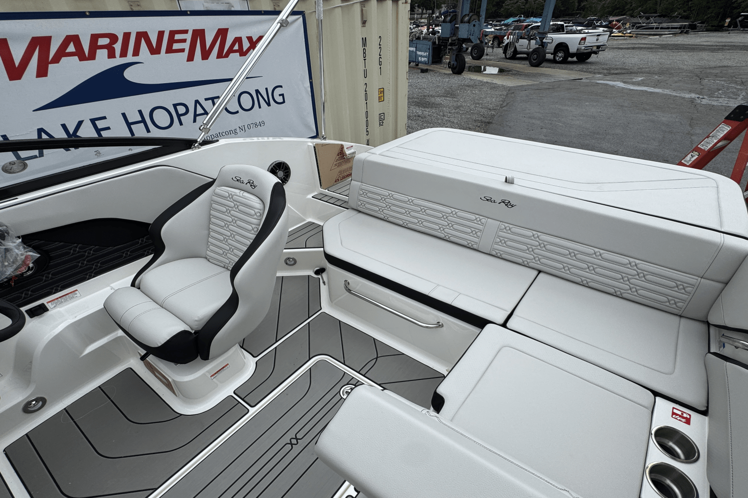 2025 Sea Ray SPX 190 Image Thumbnail #31
