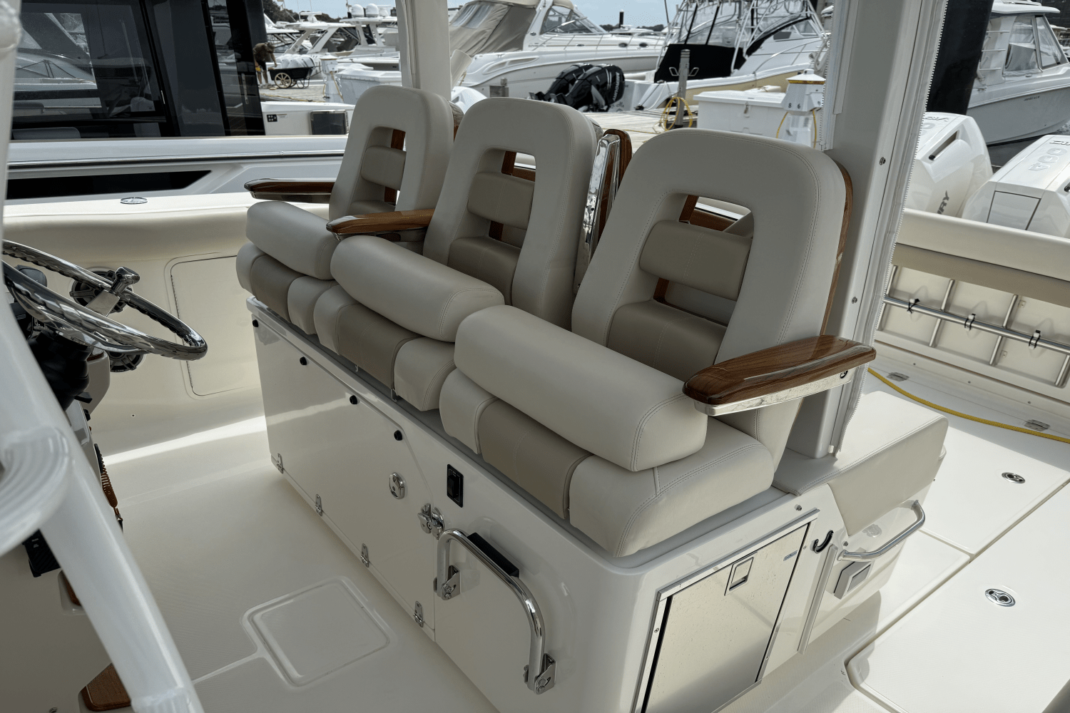 2024 Boston Whaler 380 Outrage Image Thumbnail #8