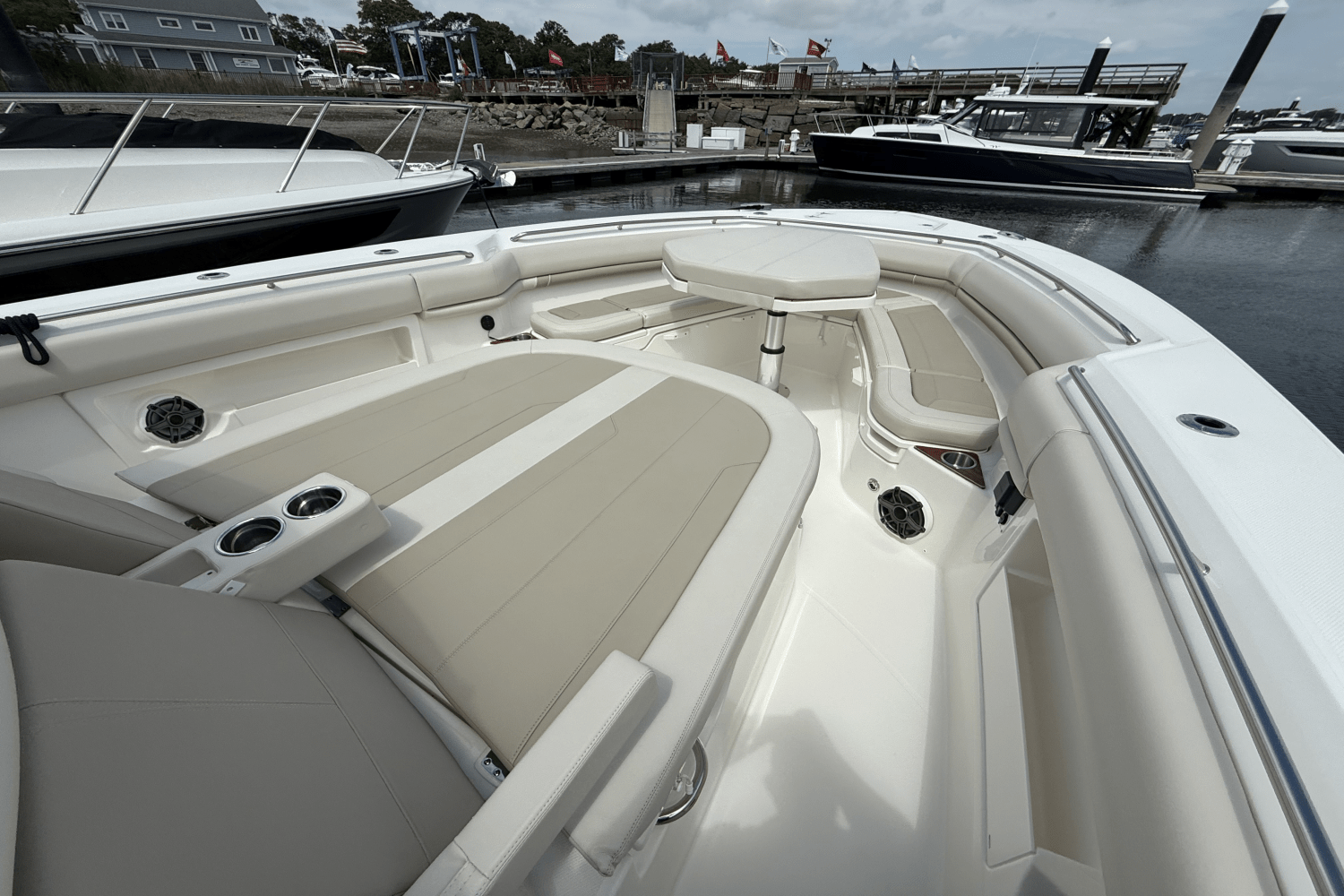 2024 Boston Whaler 380 Outrage Image Thumbnail #19