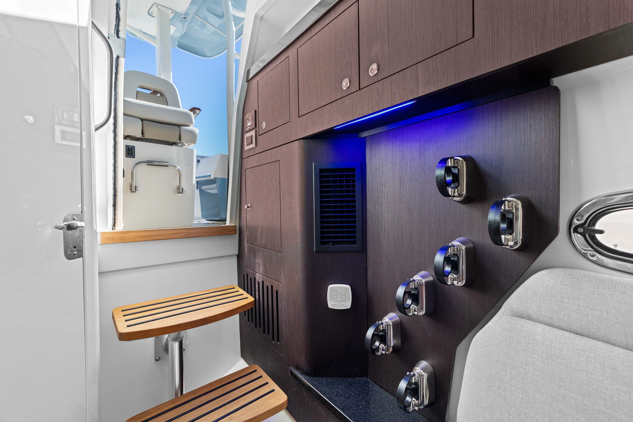 2024 Boston Whaler 380 Outrage Image Thumbnail #32