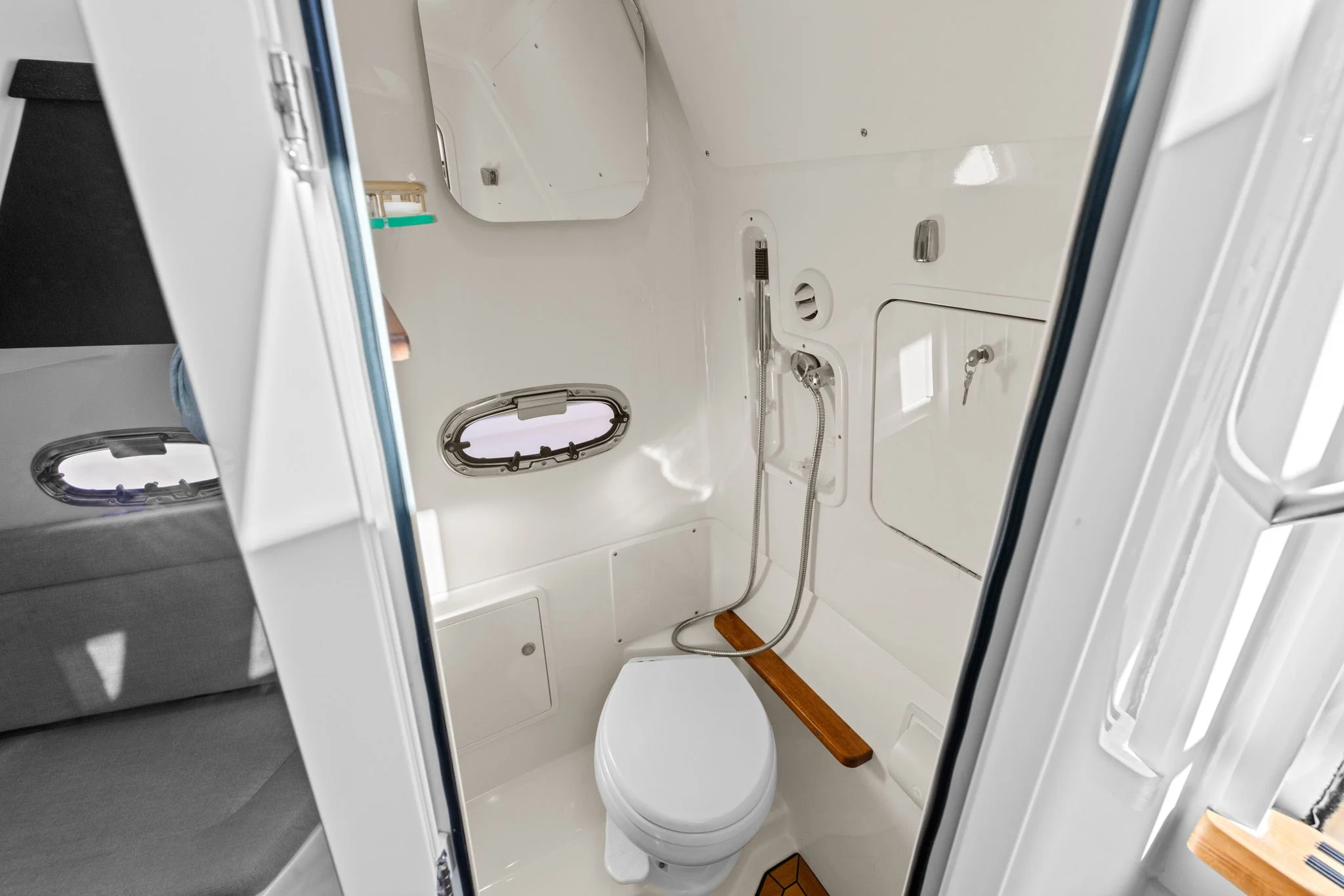 2024 Boston Whaler 380 Outrage Image Thumbnail #34