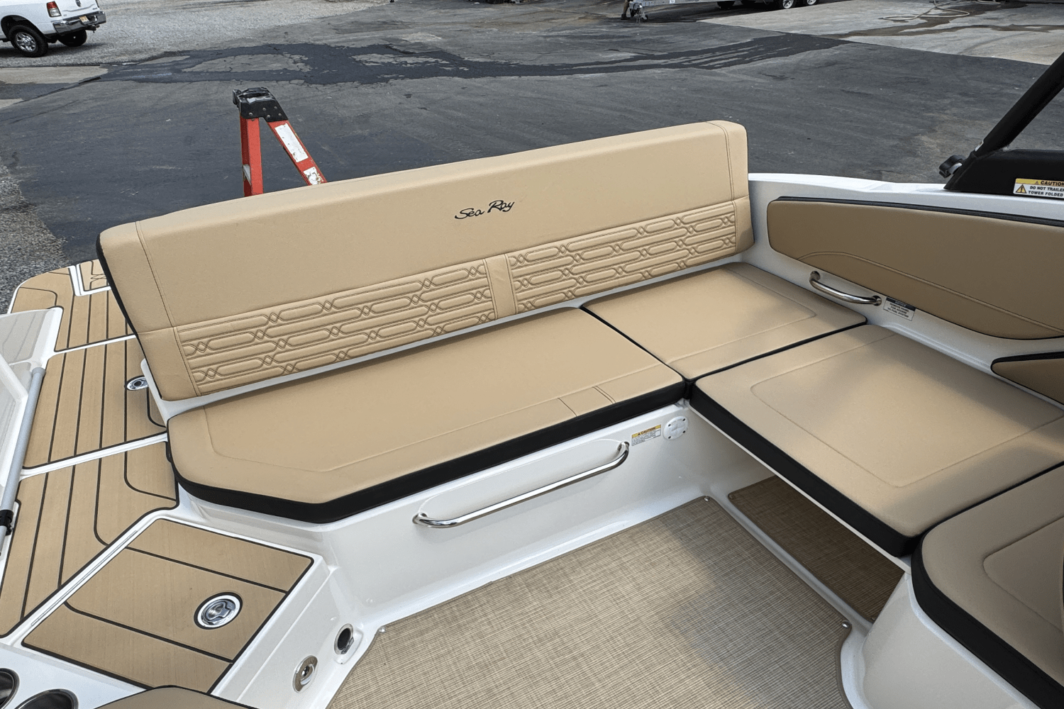 2025 Sea Ray SPX 210 Image Thumbnail #30