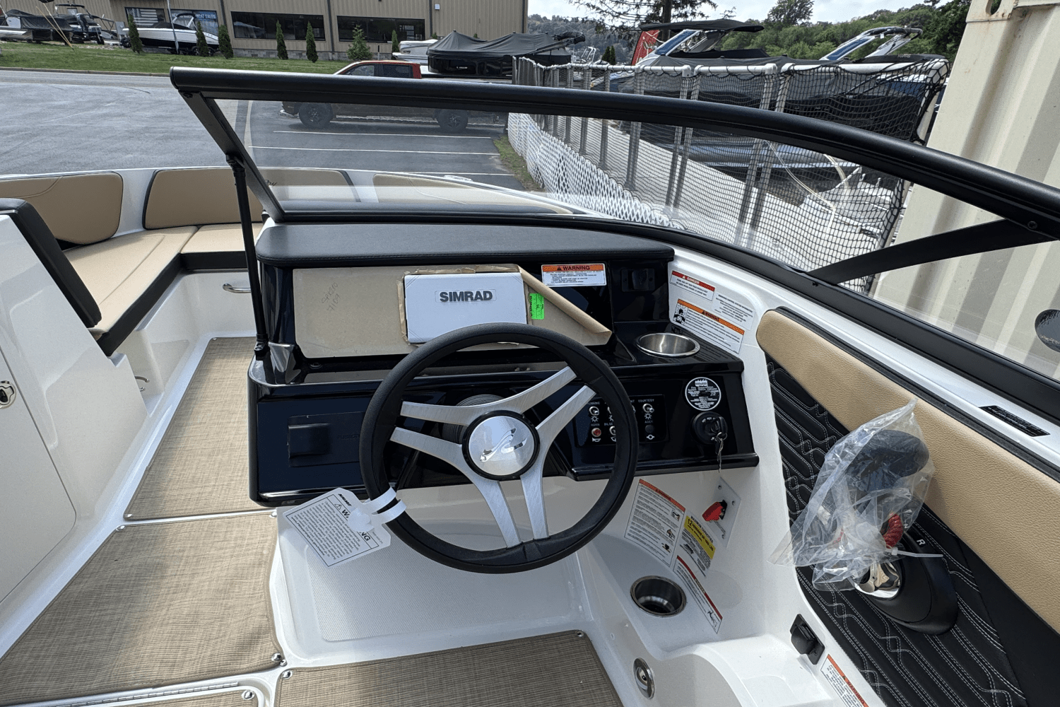 2025 Sea Ray SPX 210 Image Thumbnail #15