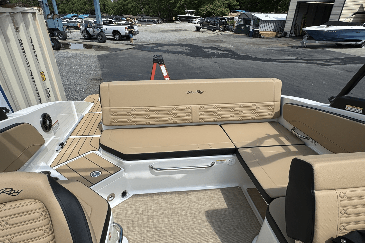 2025 Sea Ray SPX 210 Image Thumbnail #25
