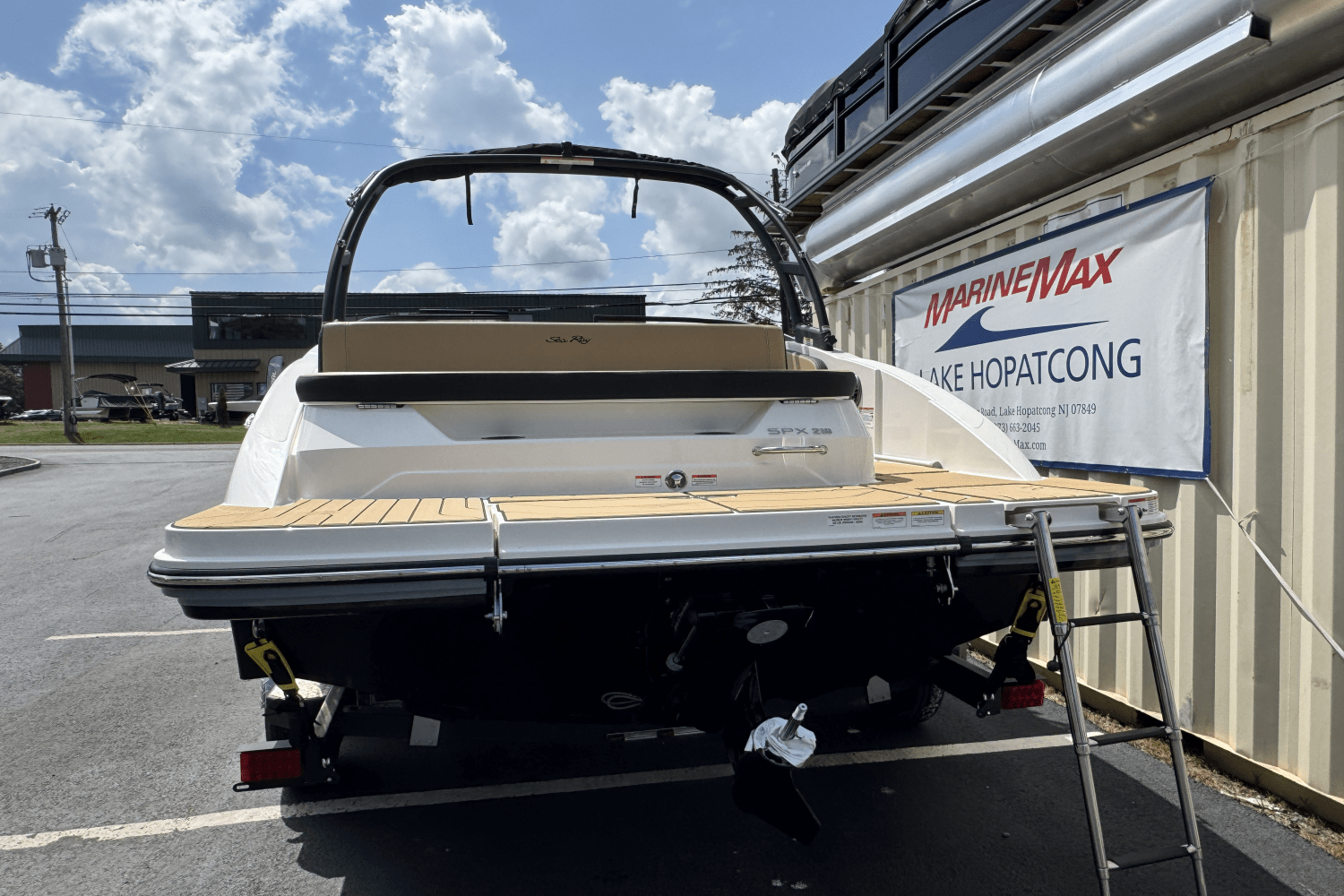 2025 Sea Ray SPX 210 Image Thumbnail #13