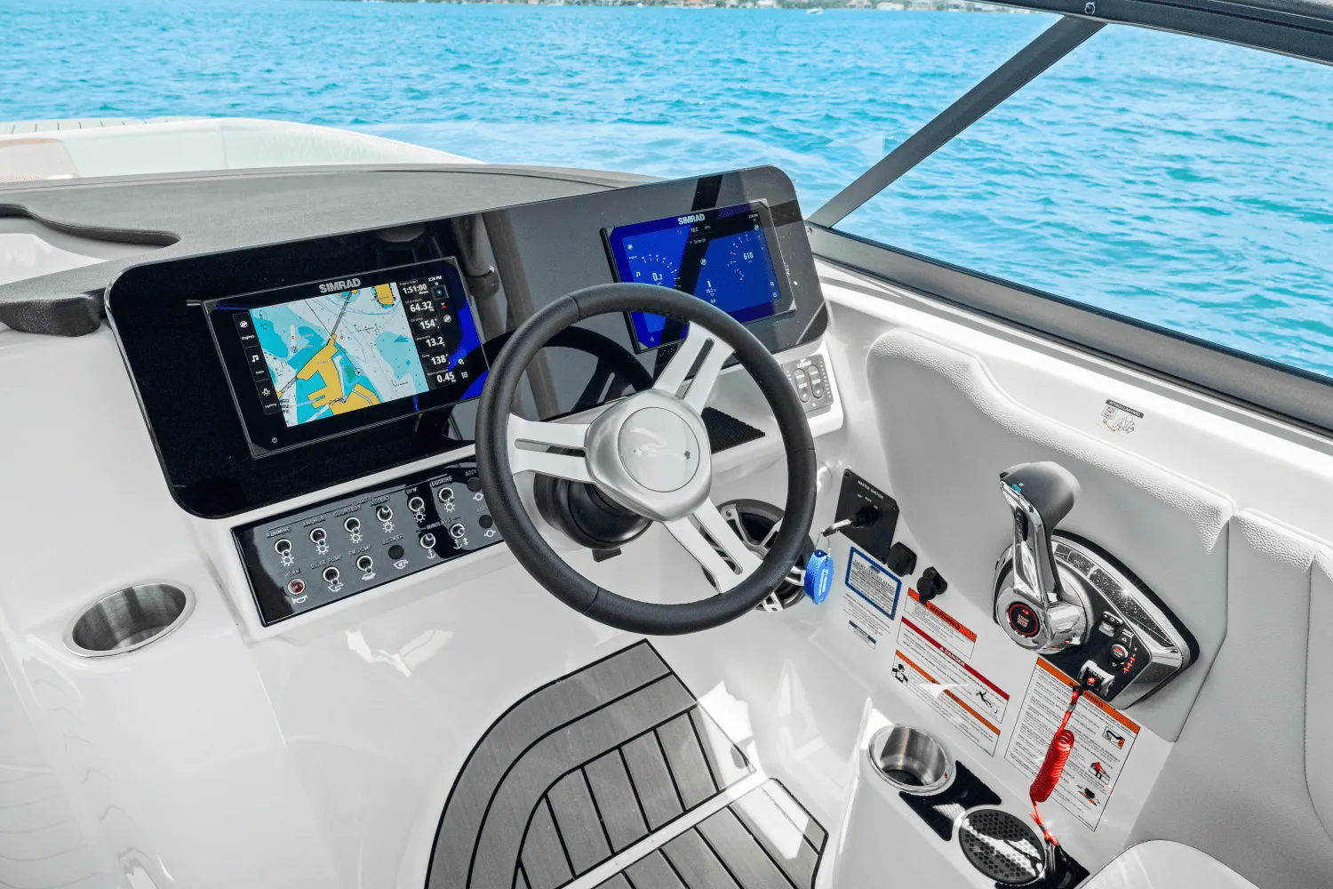2025 Sea Ray SDX 270 Outboard Image Thumbnail #42